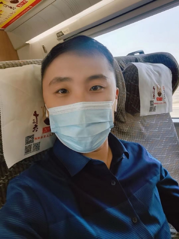 孤独的小屁猪的第二张照片--辽宁上门女婿服务网