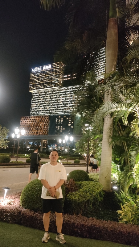 熟悉的身影的第一张照片--辽宁上门女婿服务网